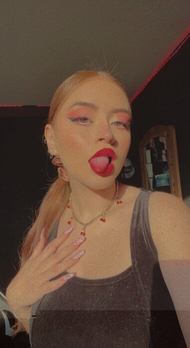 Honeymoonbby (@honeymoon_bby), OnlyFans creator