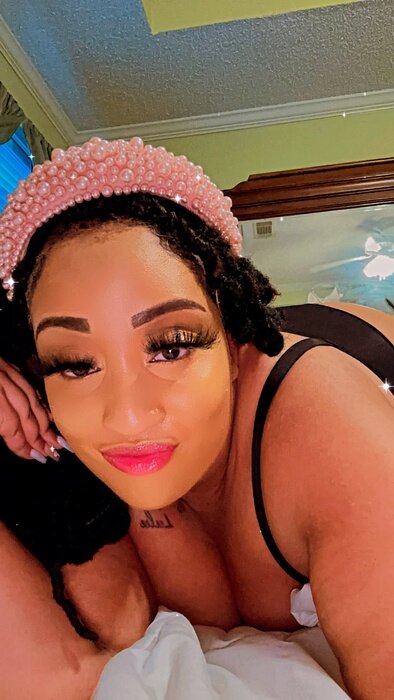 Honeypoohla (@honeypoohla), OnlyFans creator