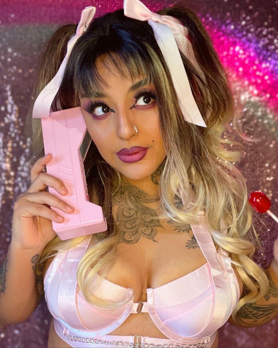 Honeysucklexoxo (@honeysucklexoxo), OnlyFans creator