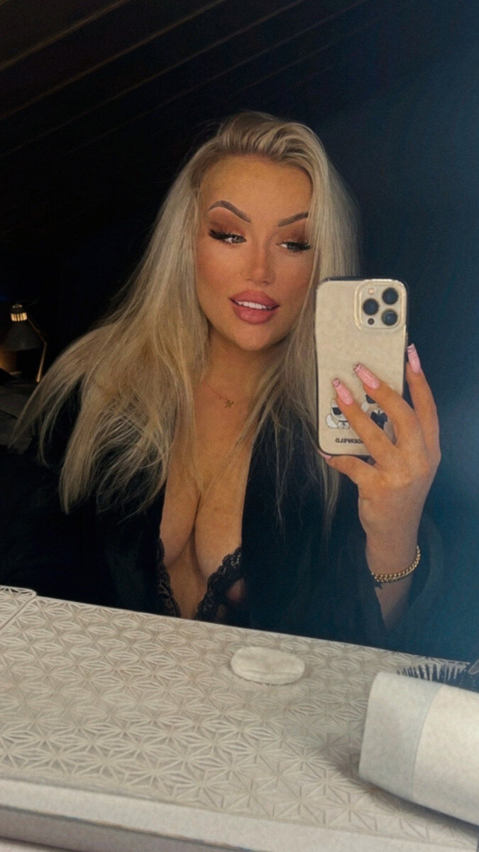 Kylie (@hoorny_kylie_free), OnlyFans creator