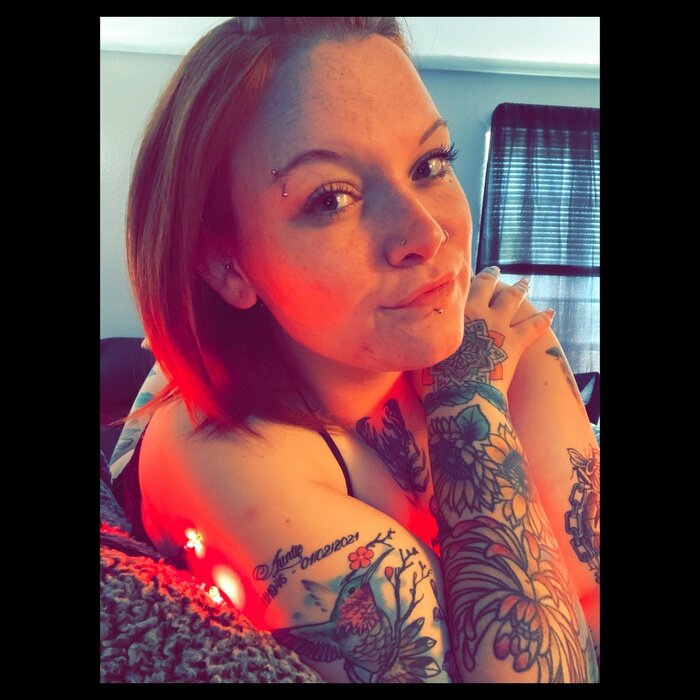 Horrorbabe102996 (@horrorbabe102996), OnlyFans creator