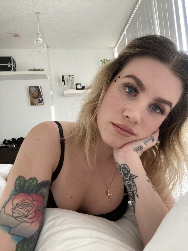 Horsegirldotjpeg (@horsegirldotjpeg), OnlyFans creator
