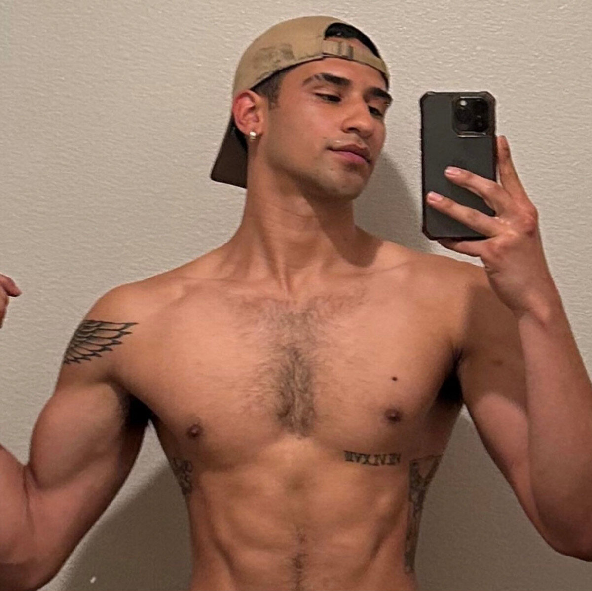 Hotboy111 (@hotboy111), OnlyFans creator