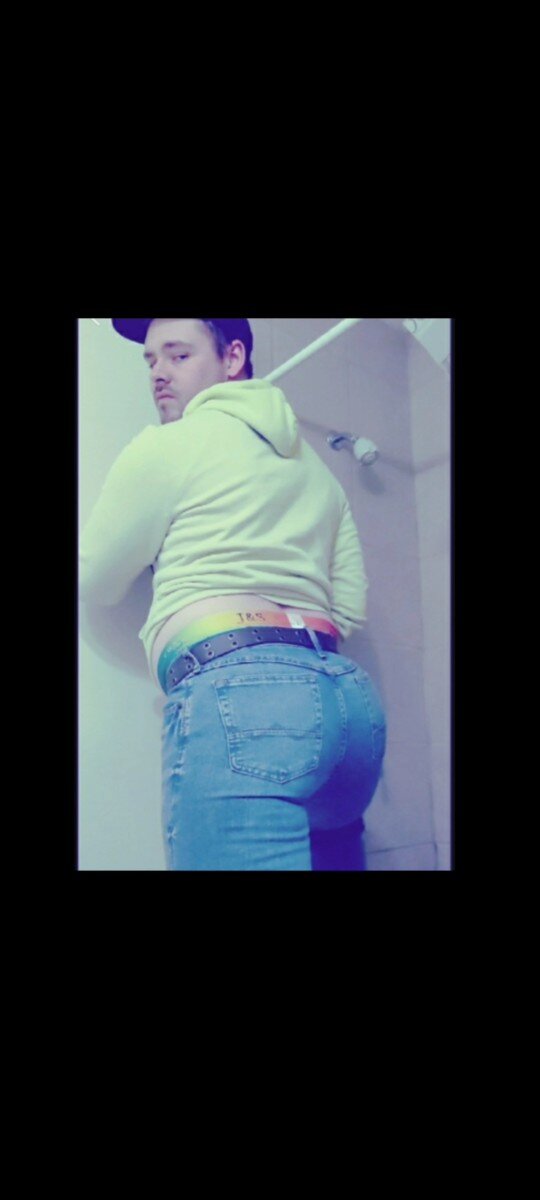 Hotfartlover (@hotfartlover), OnlyFans creator