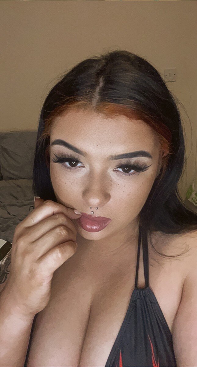 Hotgothkc (@hotgothkc), OnlyFans creator