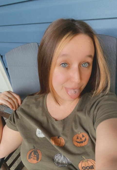 Hotheadhousewife (@hotheadhousewife), OnlyFans creator