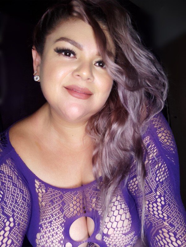 Hotjuicycurvy (@hotjuicycurvy), OnlyFans creator