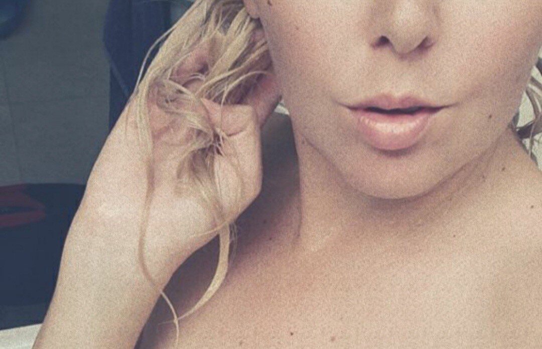 Hotwife1902 (@hotwife1902), OnlyFans creator