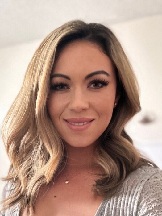 Hotwifejadeli (@hotwifejadeli), OnlyFans creator