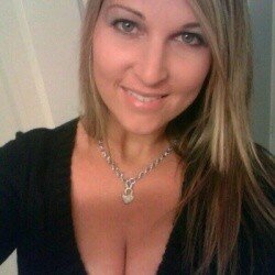 Housewifekelly (@housewifekelly), OnlyFans creator