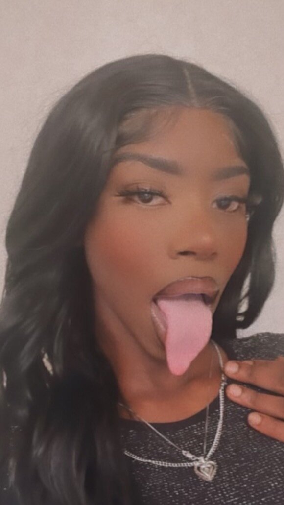 Howyoudothat (@howyoudothat), OnlyFans creator
