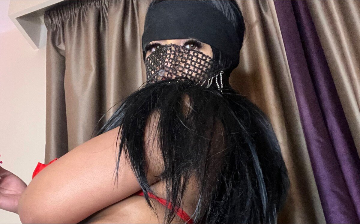 HUDA (@huda69010), OnlyFans creator