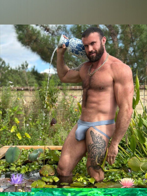 Hugeajax (@hugeajax), OnlyFans creator