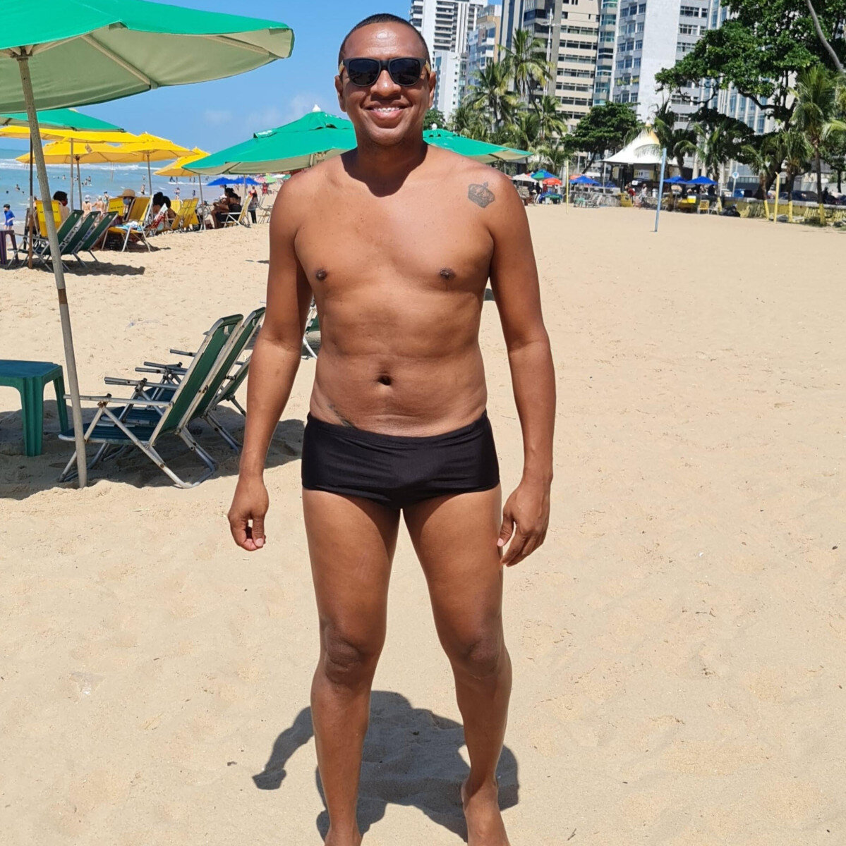 Hugoxxx26cm (@hugoxxx26cm), OnlyFans creator