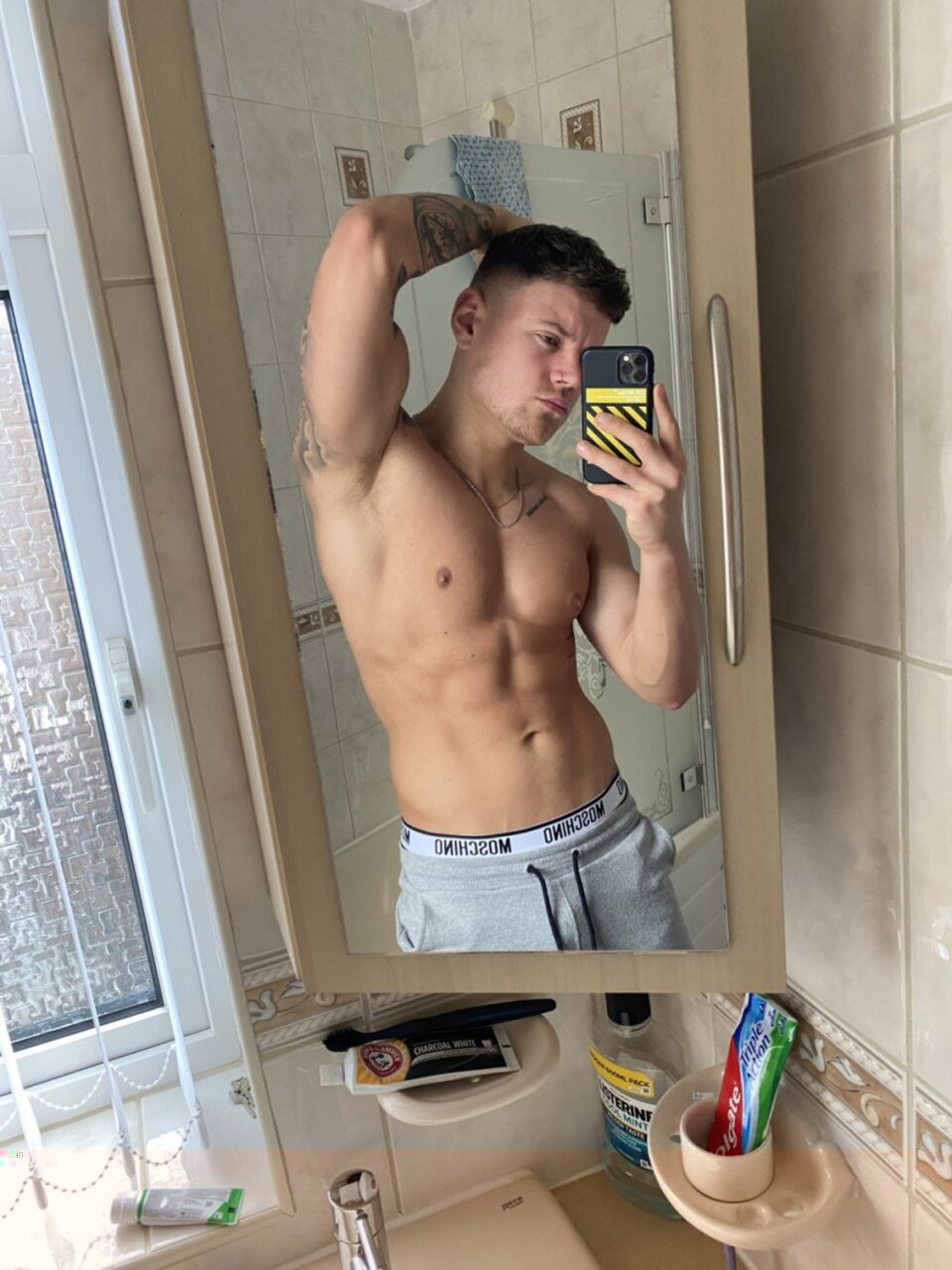 Hungharryfree (@hungharryfree), OnlyFans creator