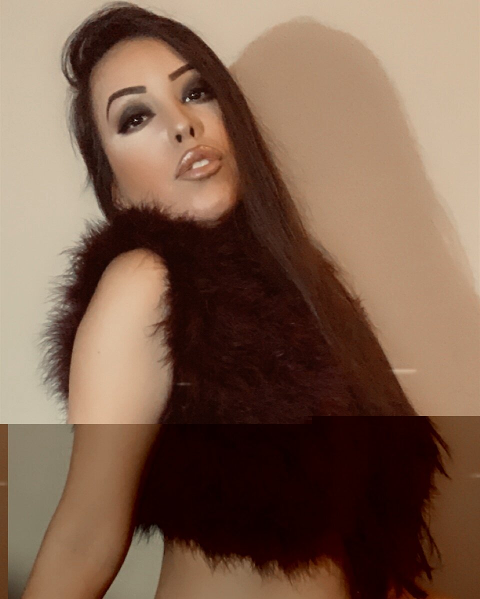 Hunniefknlovee (@hunniefknlovee), OnlyFans creator