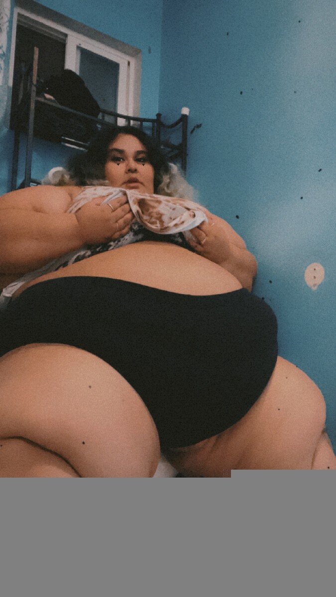 Hunnybunzzz3 (@hunnybunzzz3), OnlyFans creator
