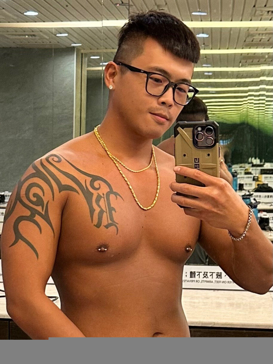 Hunter592525 (@hunter592525), OnlyFans creator