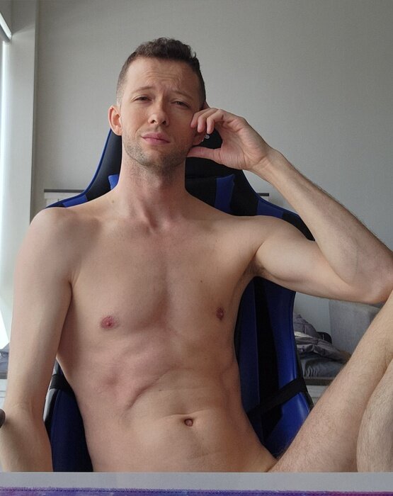 Hunterreynolds (@hunterreynolds), OnlyFans creator