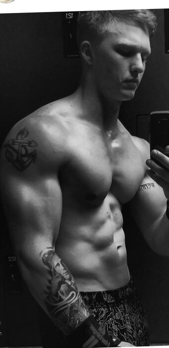 Huntre (@huntrefree), OnlyFans creator