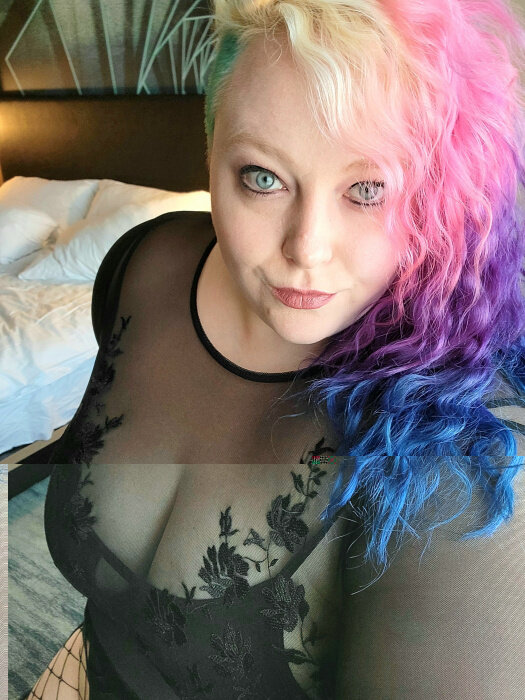 Hurricanemaeve (@hurricanemaeve), OnlyFans creator