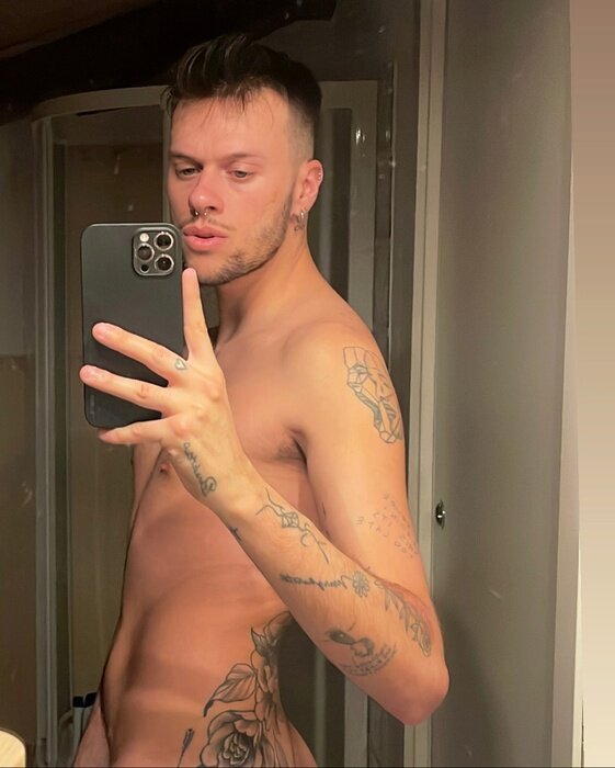 Iamgabriele (@iamgabriele), OnlyFans creator