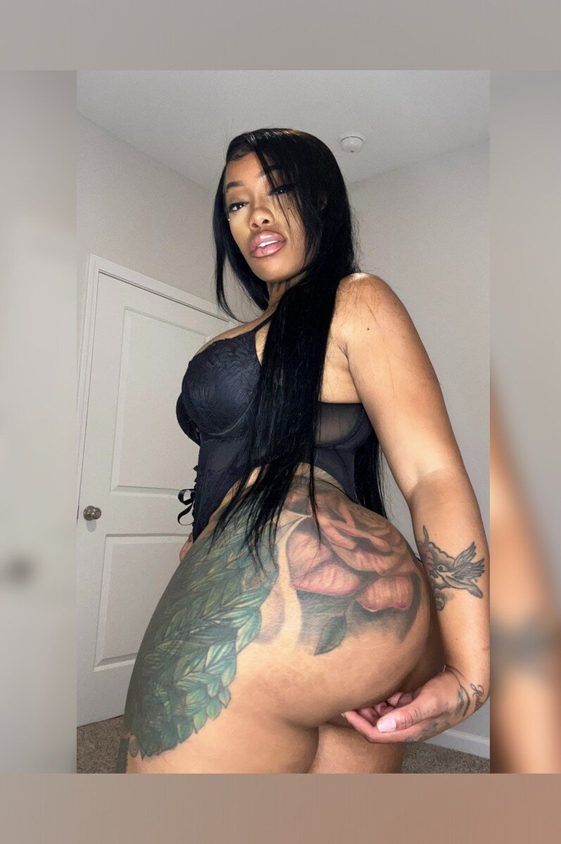 Iamlatrue (@iamlatrue), OnlyFans creator