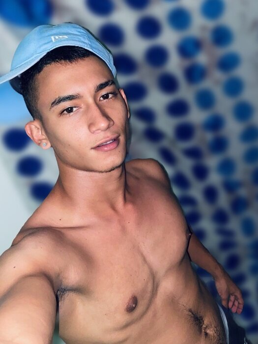 Iamrhot9 (@iamrhot9), OnlyFans creator