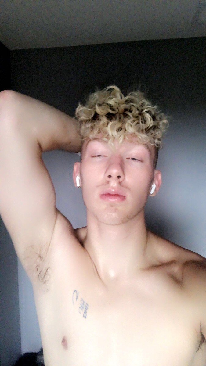 Ianheim8 (@ianheim8), OnlyFans creator
