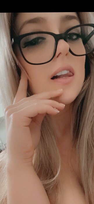 Iigirlykillerii (@iigirlykillerii), OnlyFans creator