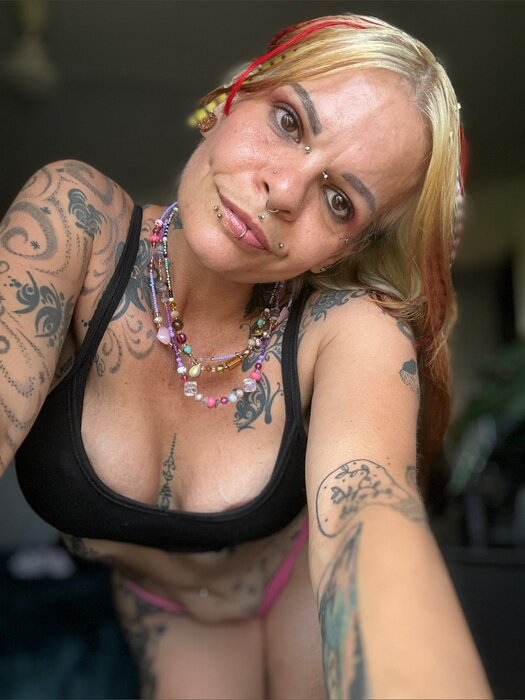 Imnotagoodgirl (@imnotagoodgirl), OnlyFans creator