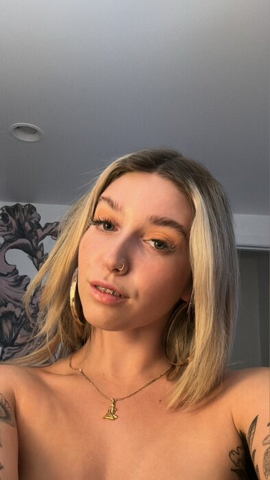 Inaleigh (@inaleigh), OnlyFans creator