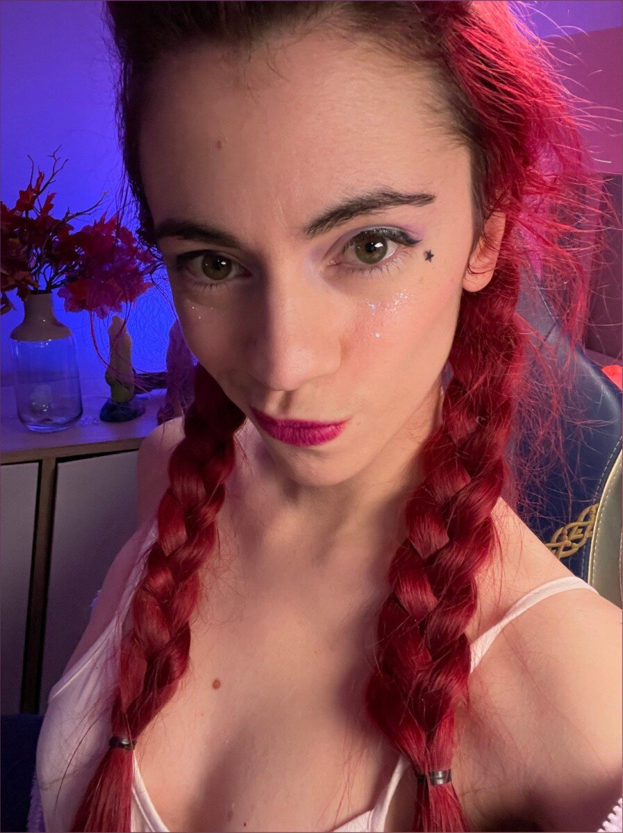 Indriya2x0 (@indriya2x0), OnlyFans creator