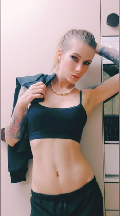 Inkedswissmom (@inked_swiss_mom), OnlyFans creator