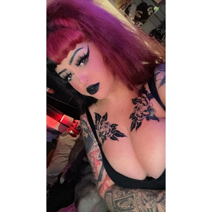 Innocentpleasuresx (@innocent.pleasuresx), OnlyFans creator