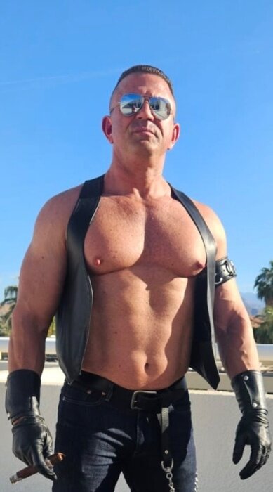 Intensemusclegod (@intensemusclegod), OnlyFans creator