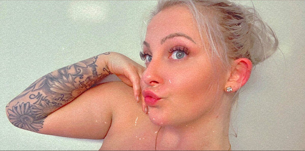 Intherainnn (@intherainnn), OnlyFans creator