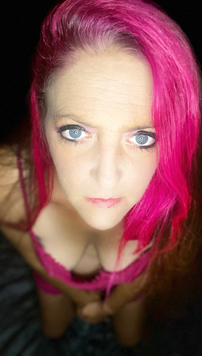 Iowapink (@iowapink), OnlyFans creator