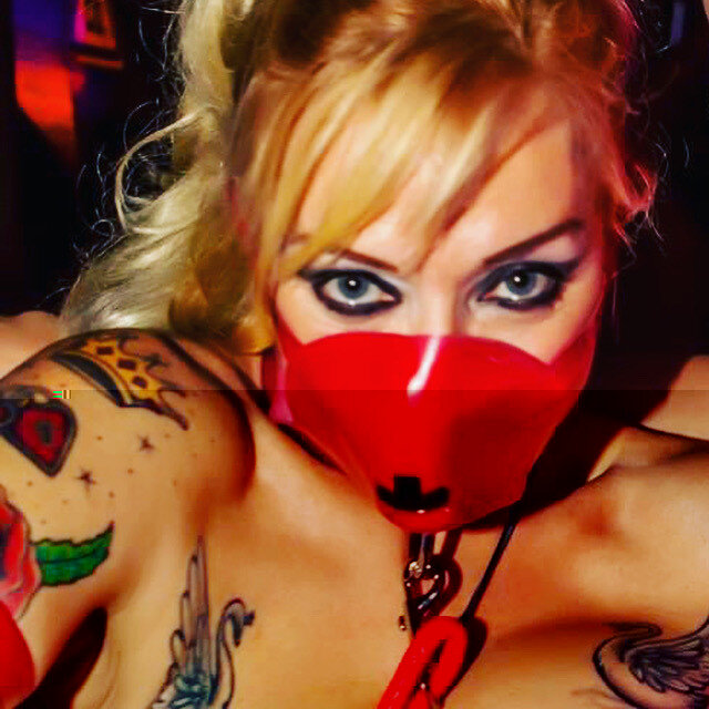 Irresistibleiris (@irresistible_iris), OnlyFans creator