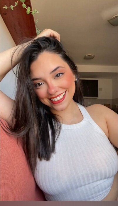 Isa (@isabella_curvy), OnlyFans creator