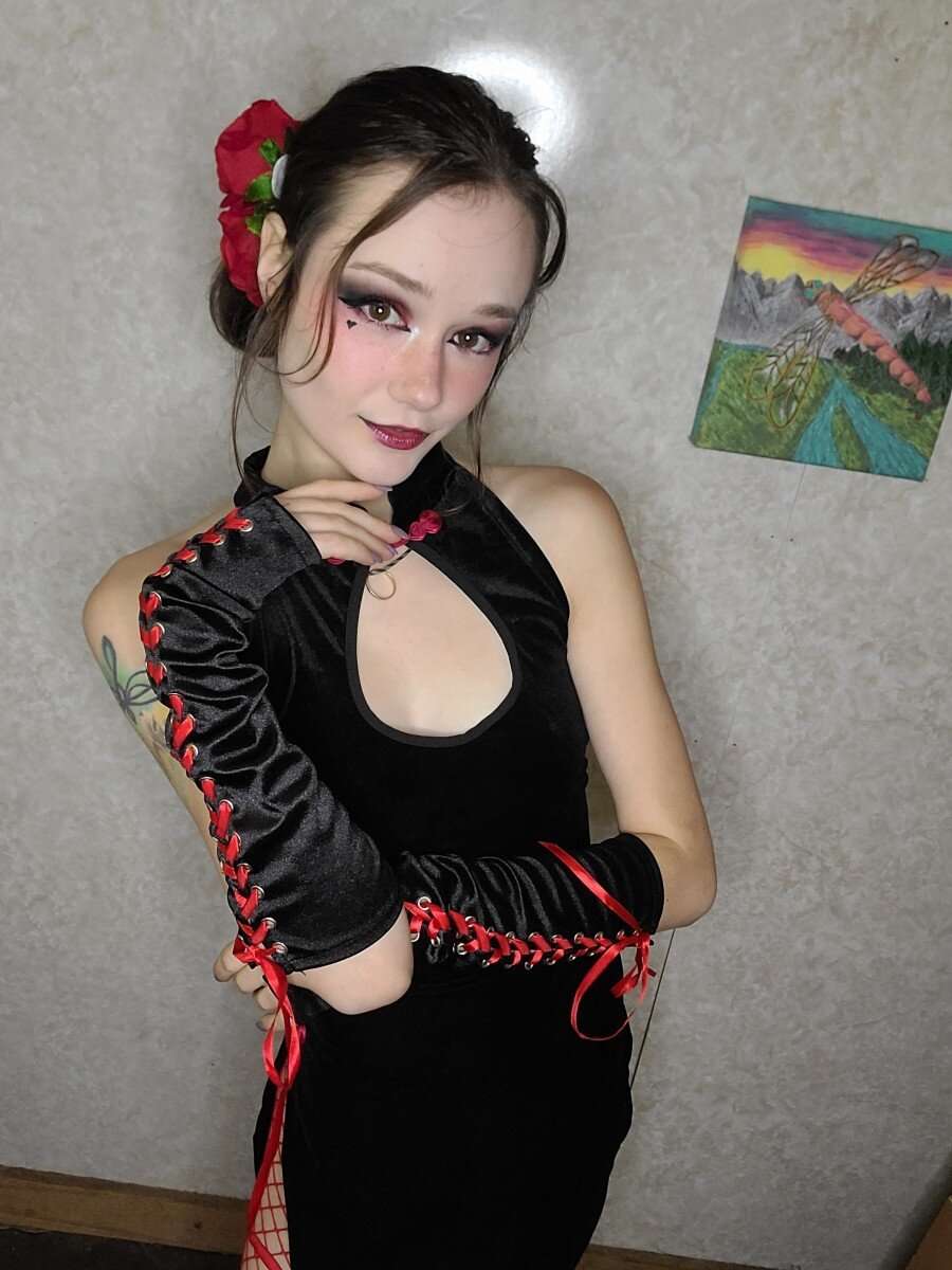 Isabellahades (@isabellahades), OnlyFans creator