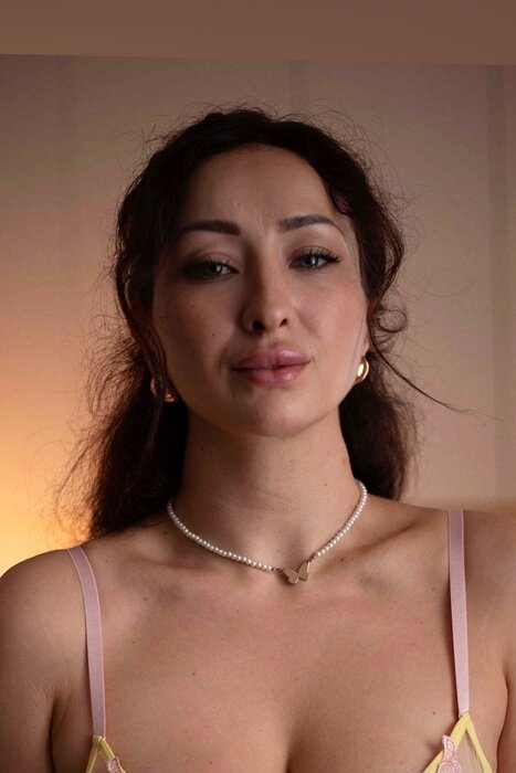 Isabelleone (@isabelleone), OnlyFans creator