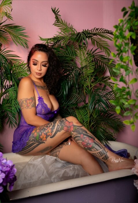 Islandtingg (@islandtingg), OnlyFans creator