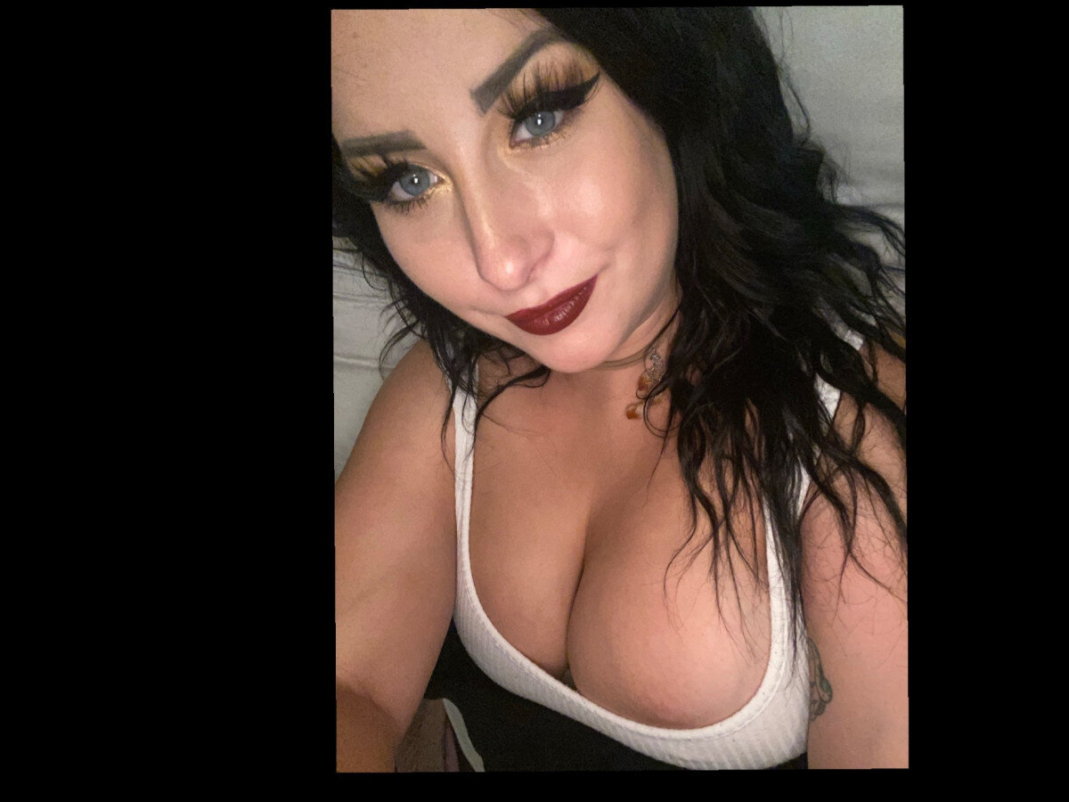 Italianbabymbd (@italianbabymbd), OnlyFans creator