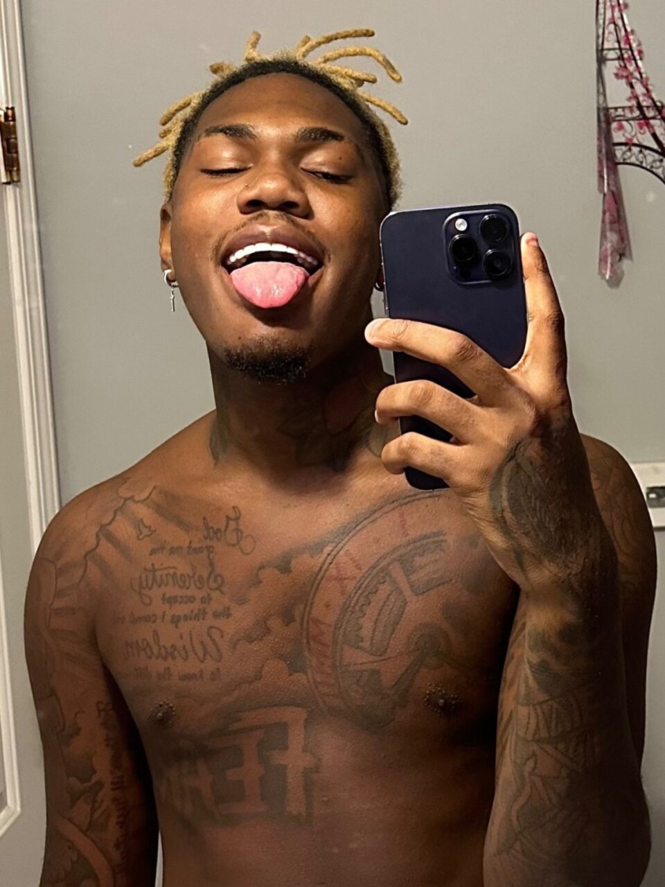 Itsbuzz (@itsbuzz), OnlyFans creator