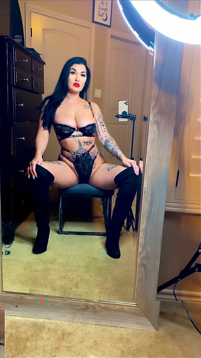 Itsdamejane (@itsdamejane), OnlyFans creator
