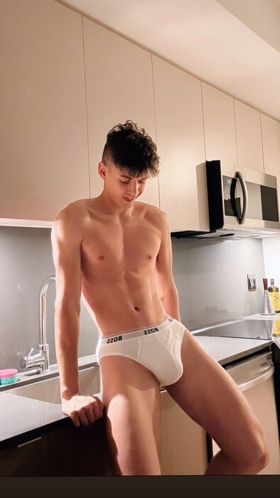 Itsdannye18 (@itsdannye18), OnlyFans creator