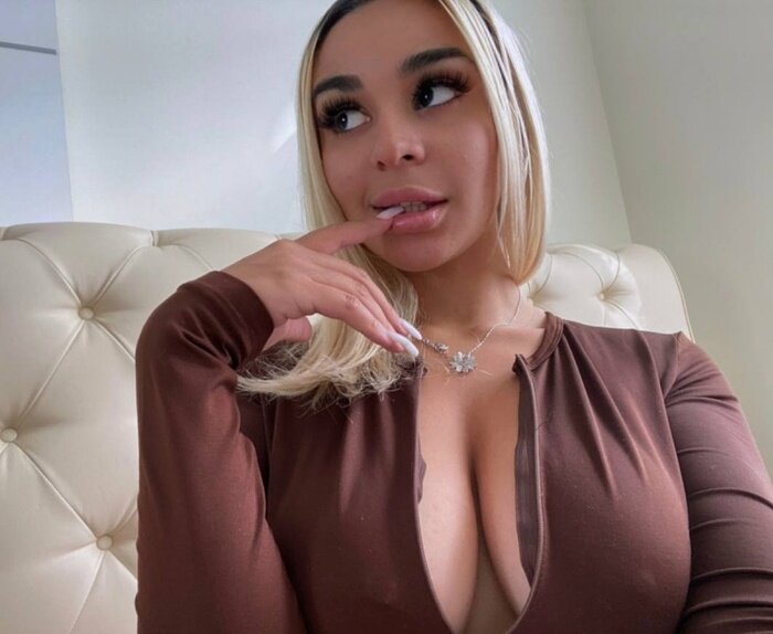 Itshelenqueen (@itshelenqueen), OnlyFans creator