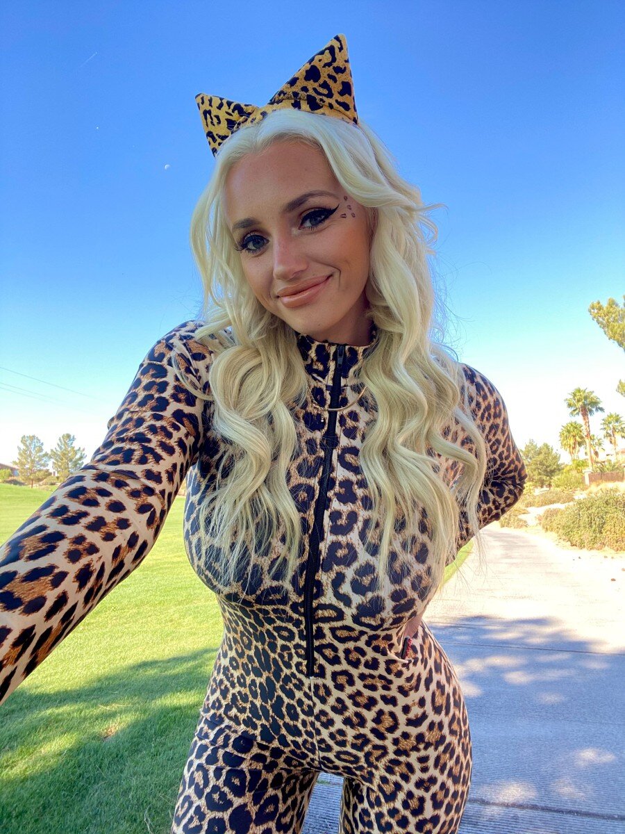 Itshollyday (@itshollyday), OnlyFans creator