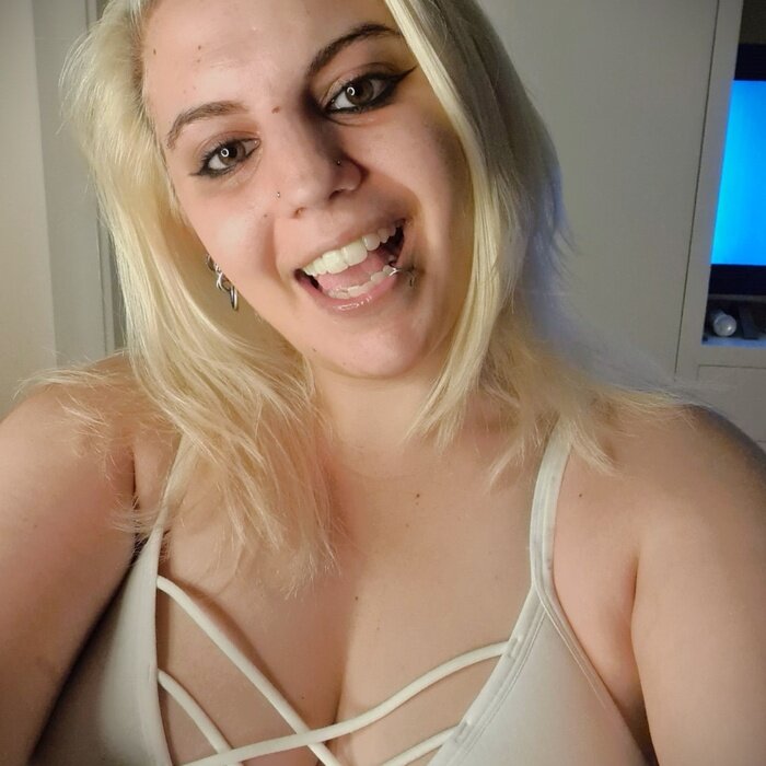 Liz (@itsme_liz), OnlyFans creator